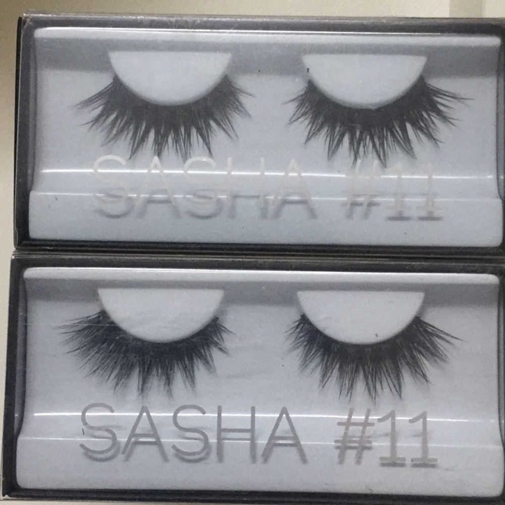 BN Huda Beauty Lash Bundle